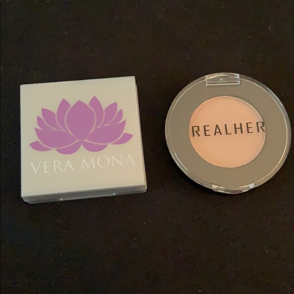2 BRAND NEW SINGLE EYESHADOWS​